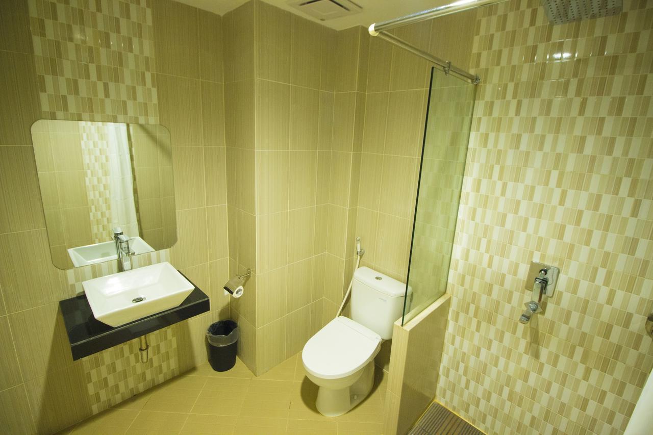 Hannah Hotel Syariah Painan Buitenkant foto