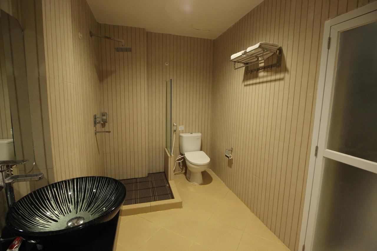 Hannah Hotel Syariah Painan Buitenkant foto