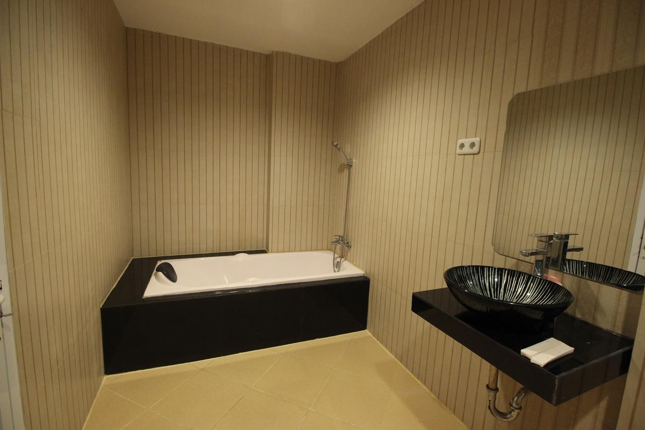 Hannah Hotel Syariah Painan Buitenkant foto