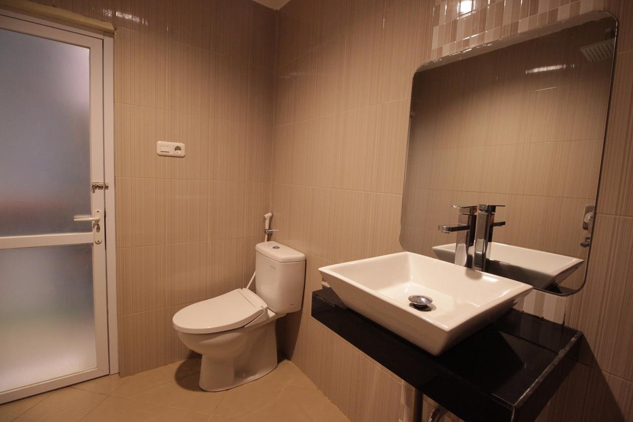 Hannah Hotel Syariah Painan Buitenkant foto